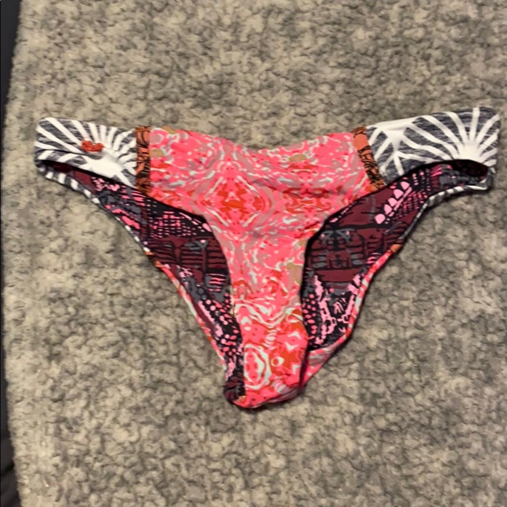 reversible maaji swim bottoms size small